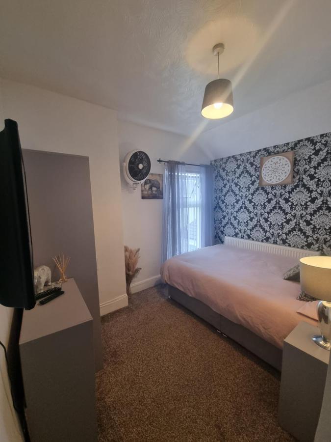 Private Room In 카디프 외부 사진