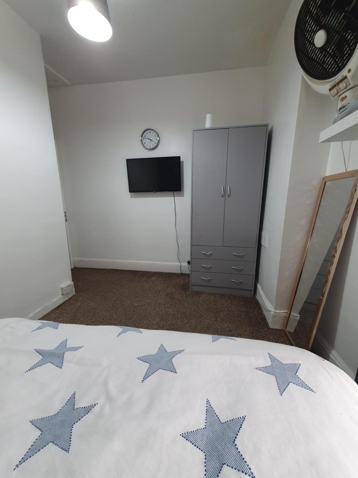 Private Room In 카디프 외부 사진