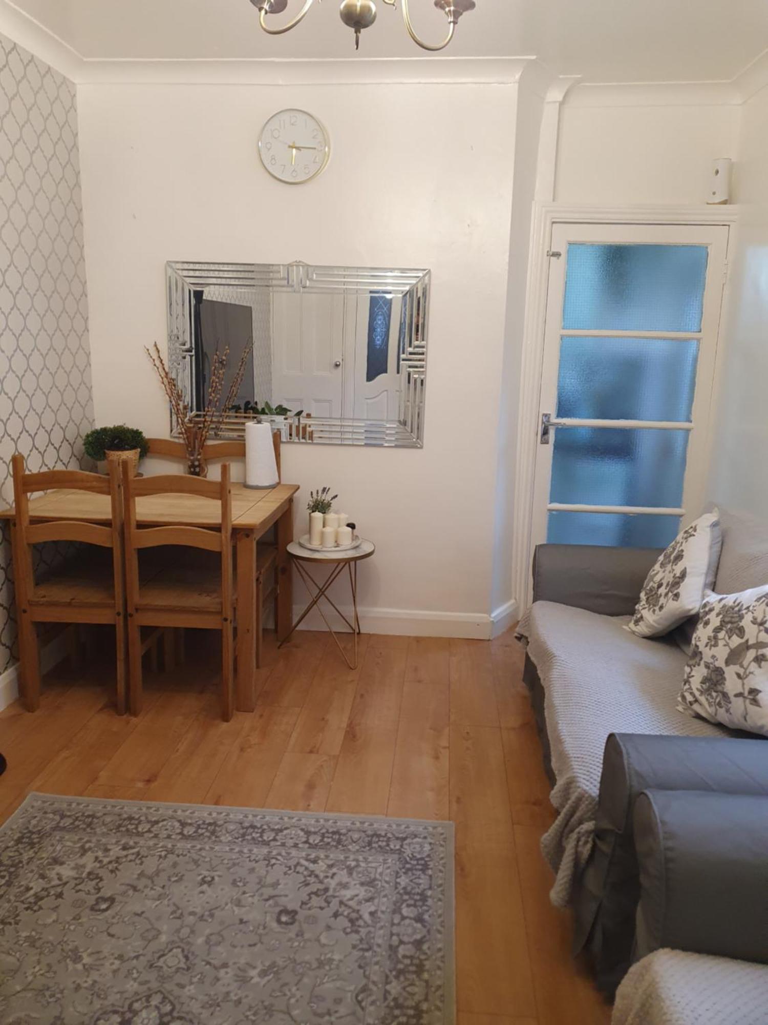 Private Room In 카디프 외부 사진